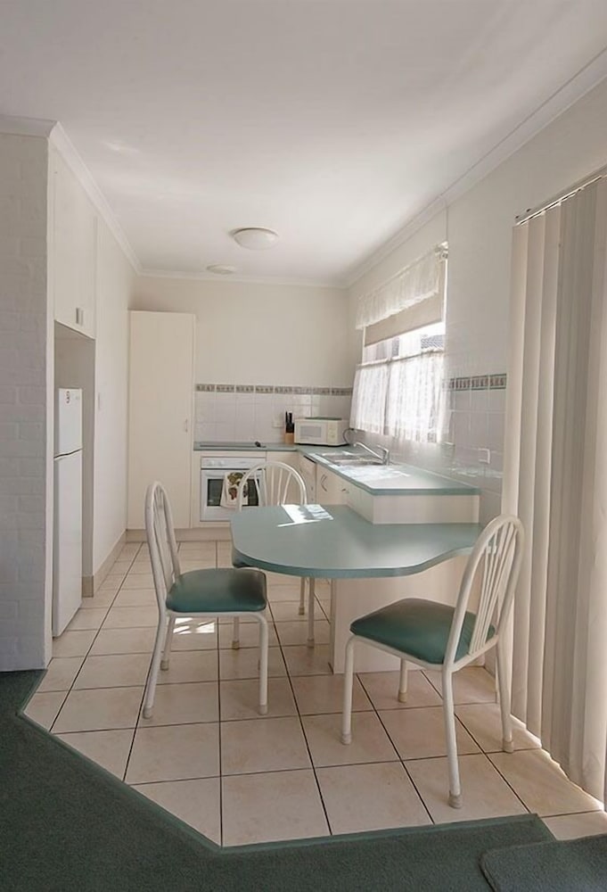 MERIMBULA BEACH APARTMENTS 3/9