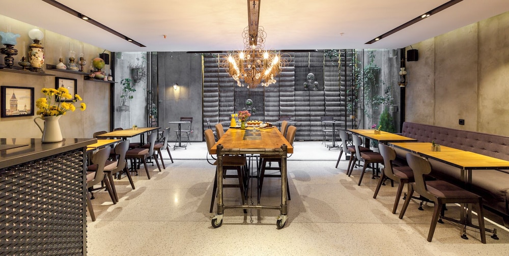 Lampa Design Hotel - Special Class 37/49