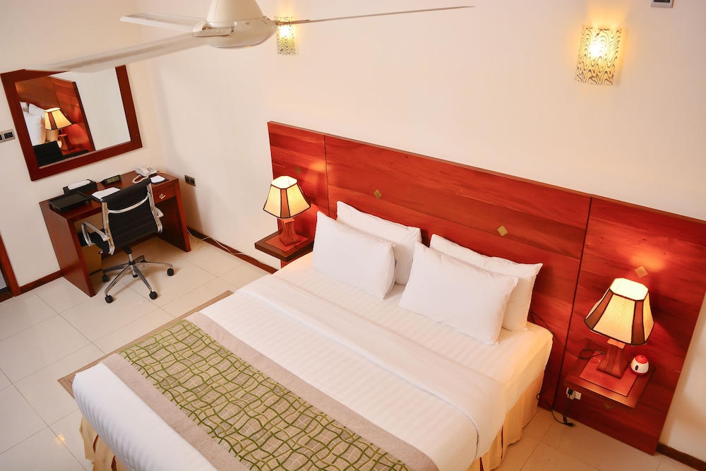 Unique Towers Luxury Boutique Suites 13/76