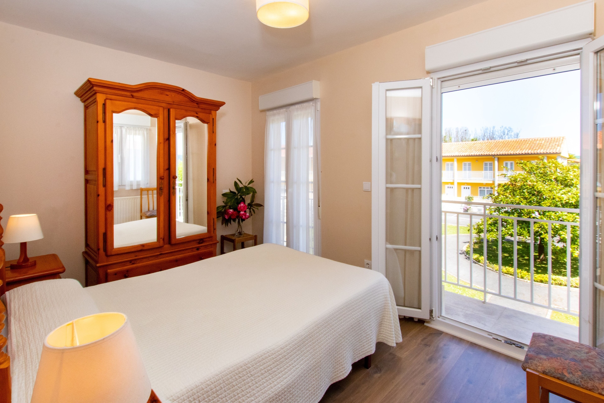 2 Bedrooms, Apartment, Double and Twin Beds