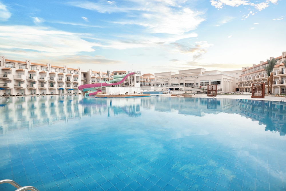 THE V Luxury Resort Sahl Hasheesh 45/50