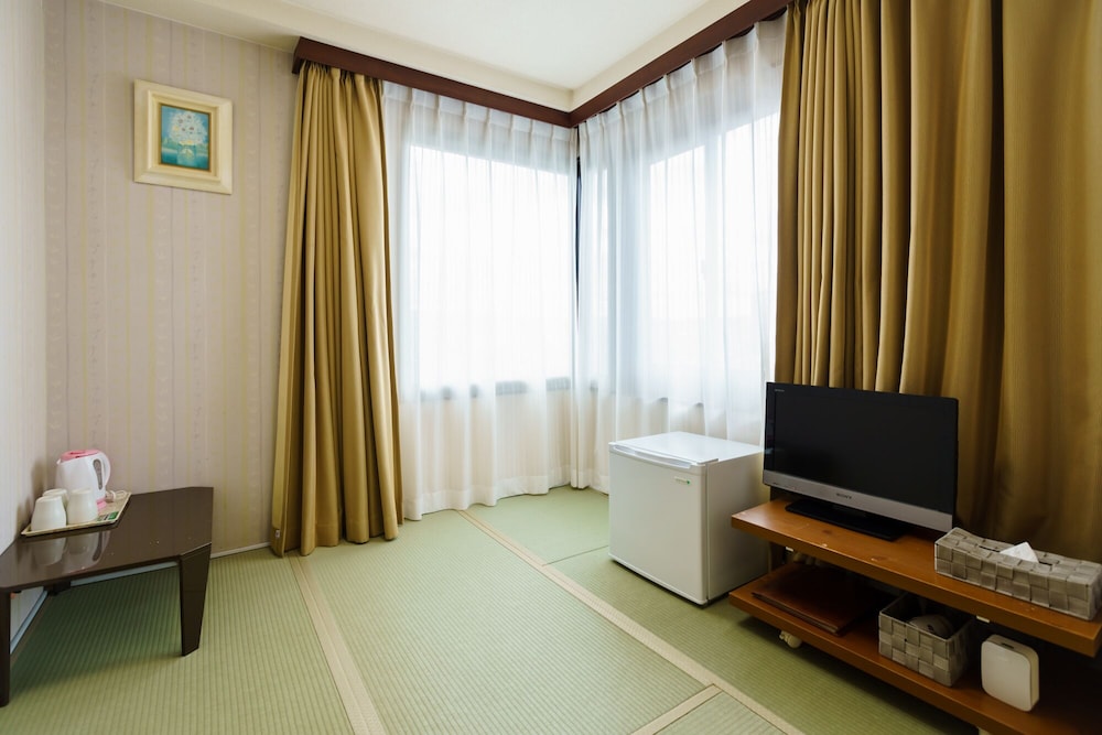 City Hotel Airport In Prince 15/63