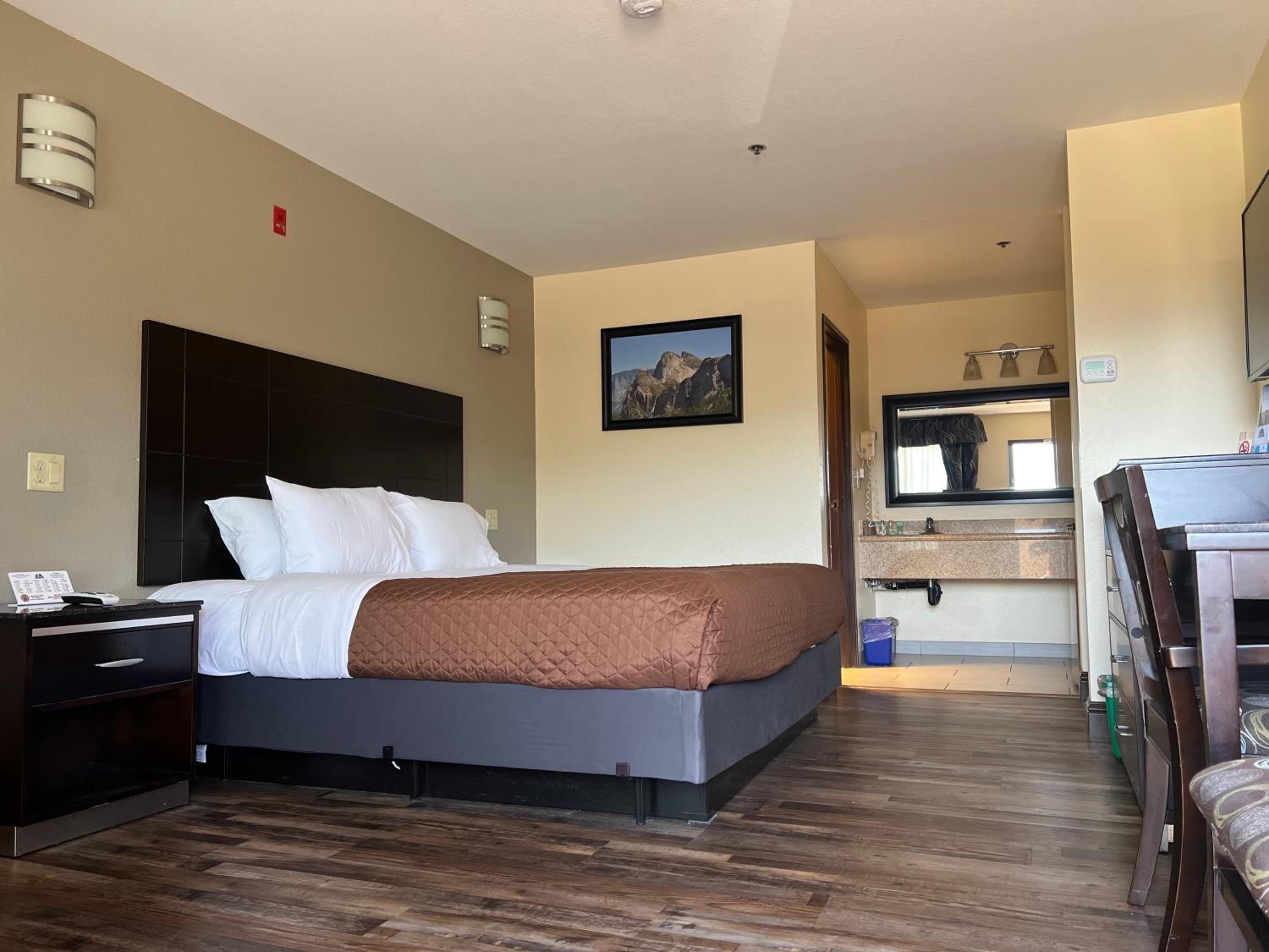 Room, King Bed