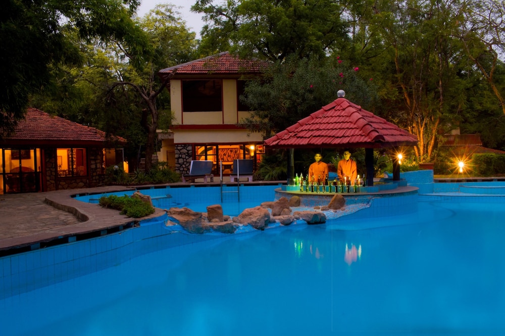 TIGER MOON RESORT 5/60