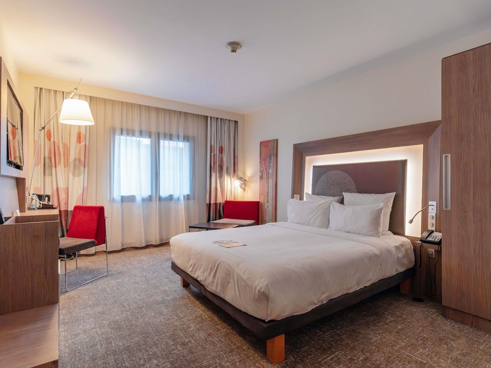 غرفة سوبيريور بسرير كوين لذوي الإعاقة، Novotel Istanbul Bosphorus Hotel 4/10