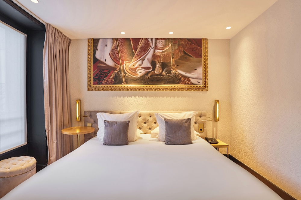Quad Room