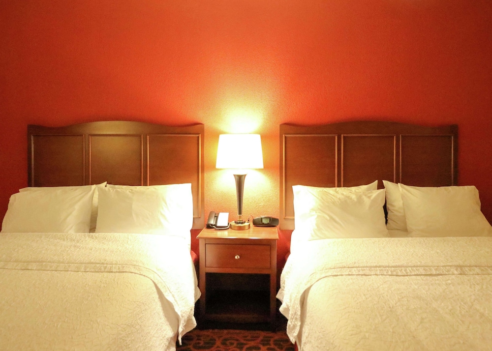 Hampton Inn Columbus South 15/45