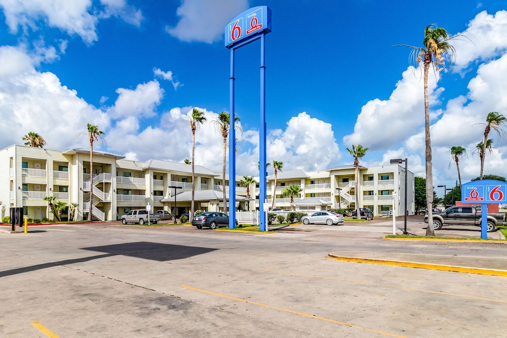 Motel6 Corpus Christi, TX - North 54/59