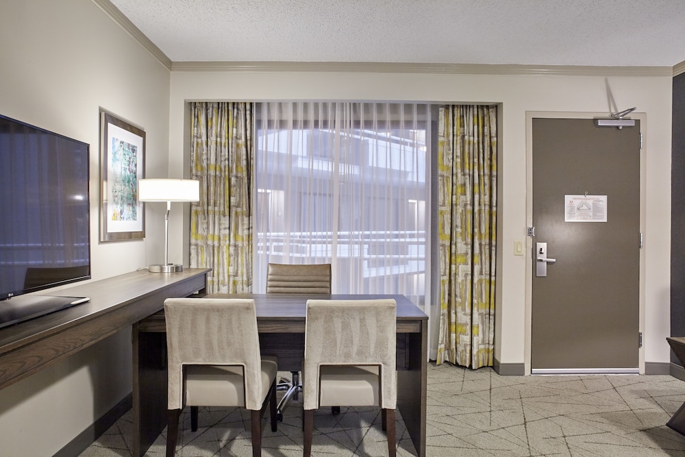 Embassy Suites by Hilton Atlanta Galleria 40/56