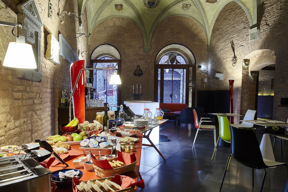 Palazzetto Rosso Hotel 54/74
