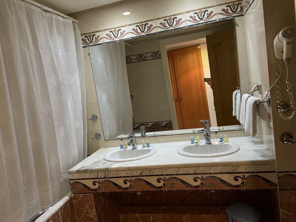 Hotel Golf Residence 50/50