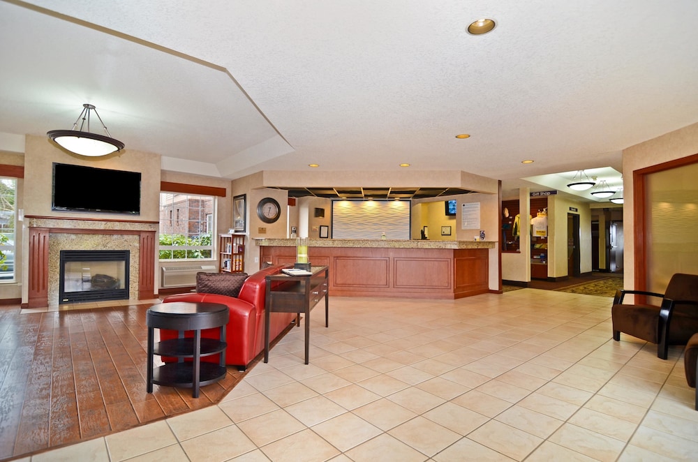 Best Western Plus Park Place Inn & Suites 7/76