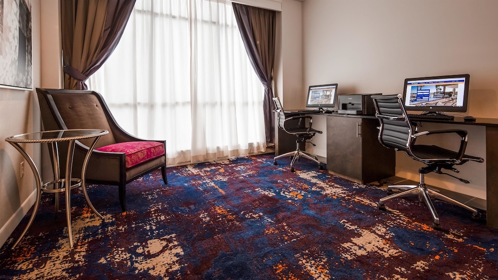 Best Western Plus New Richmond Inn & Suites 19/40