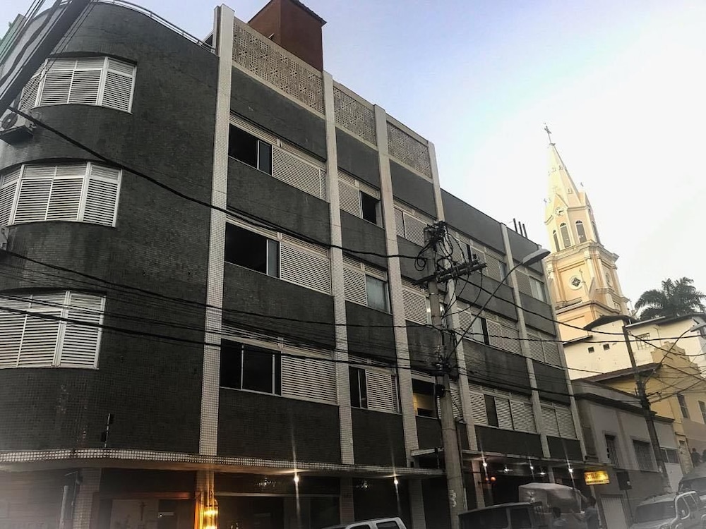 Lancaster Palace Hotel 4/48