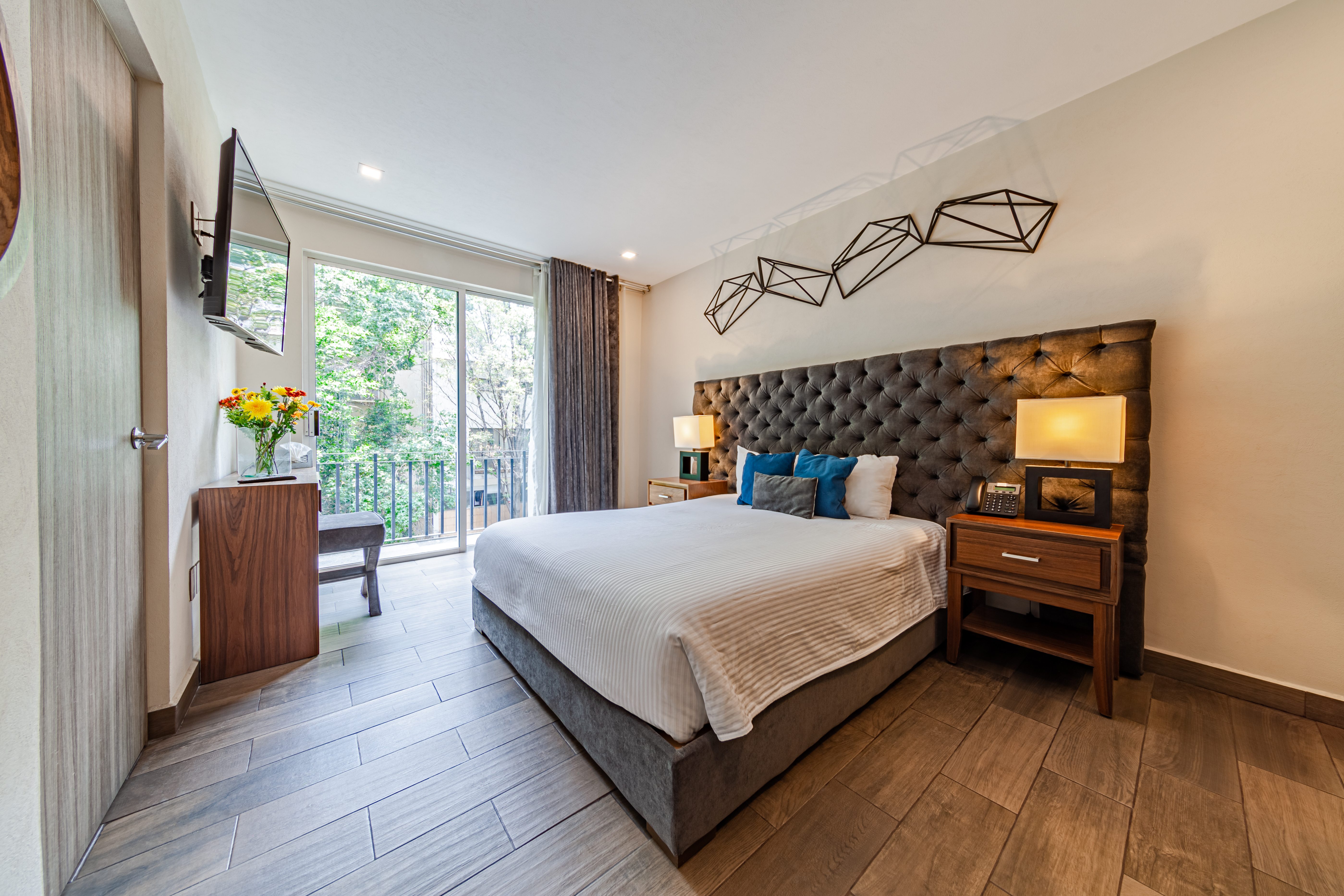 Master, Suite