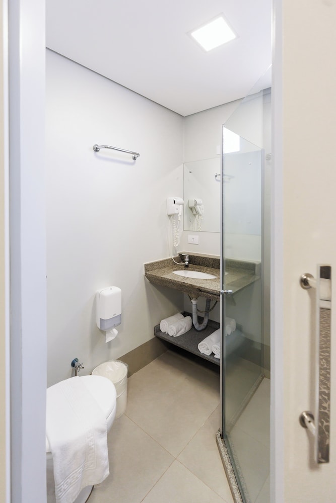 TONELLO BUSINESS HOTEL 44/47