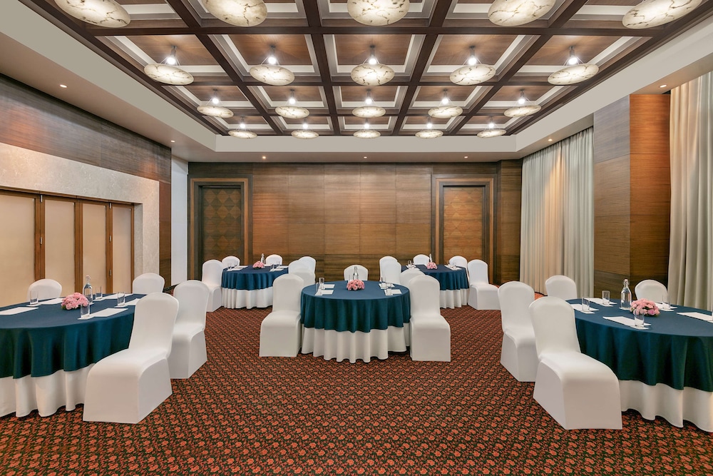 Radisson Blu Hotel Ahmedabad 66/71