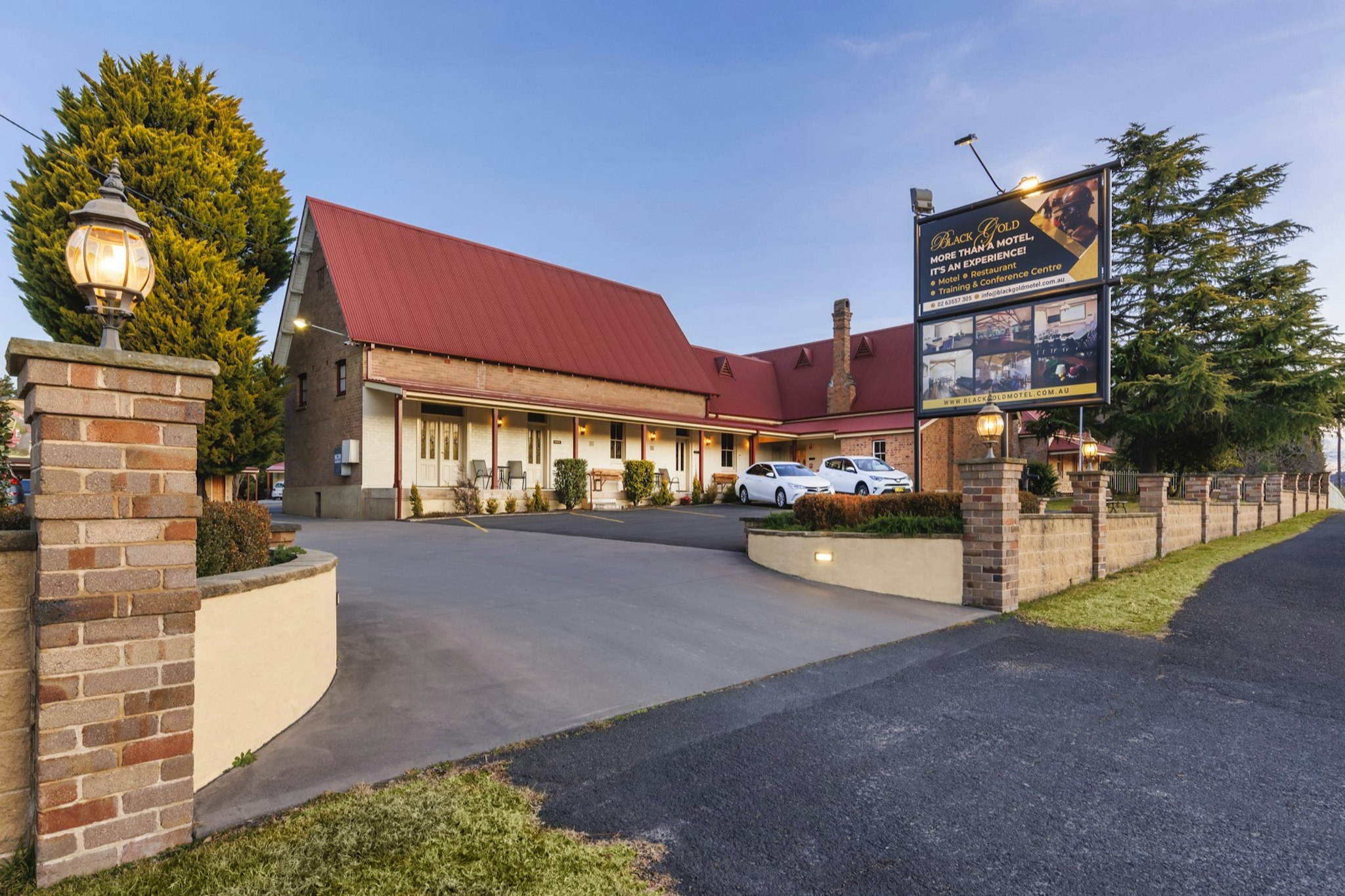 Black Gold Country Cabins & Motel 15/22