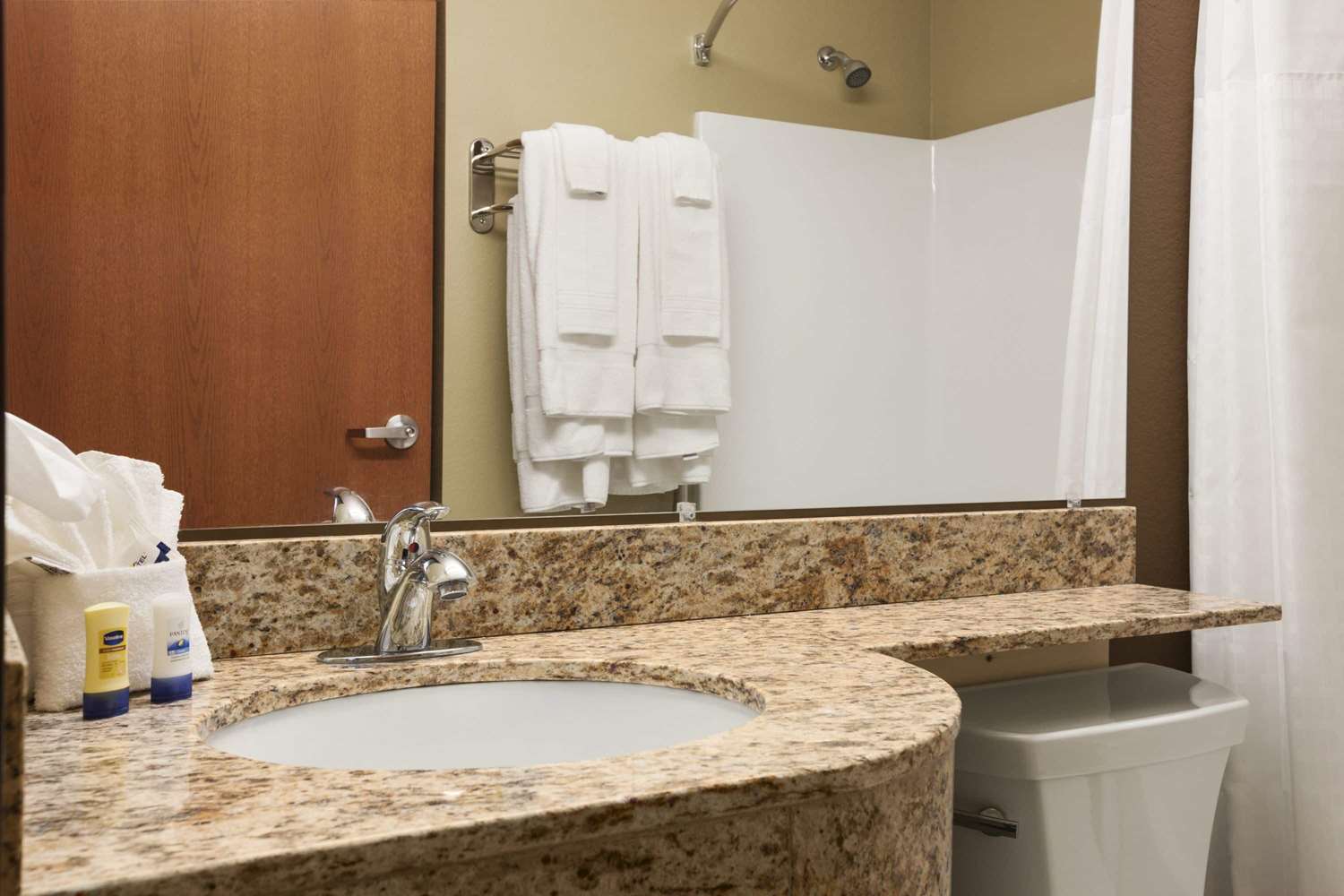 Microtel Inn & Suites by Wyndham Pleasanton 23/23