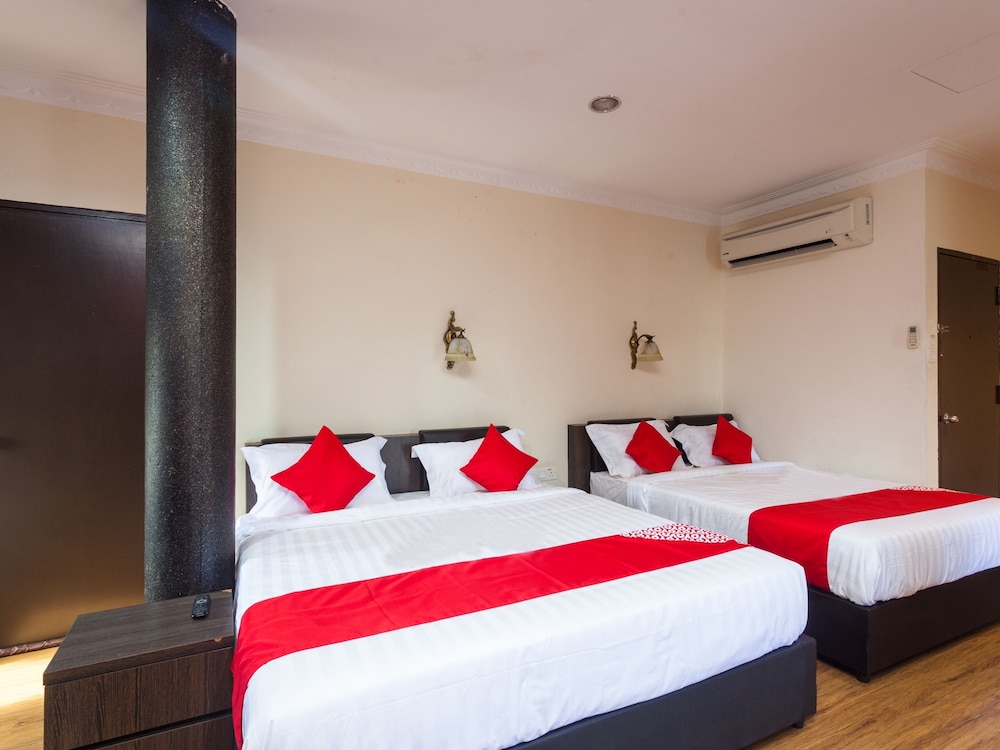 Hotel O T P Hotel 27/54