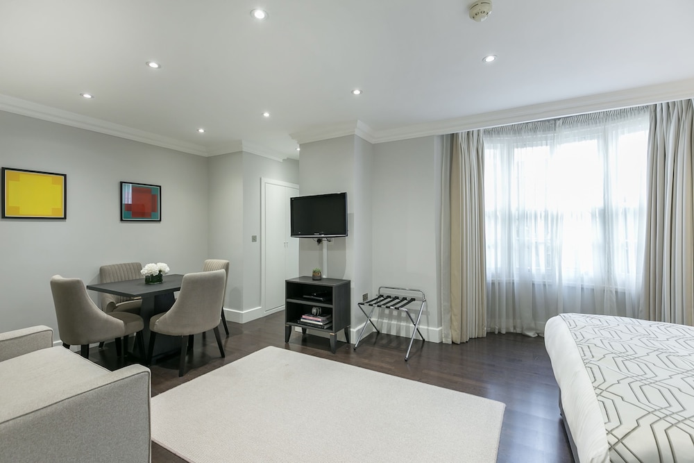 Chilworth Court 30/74