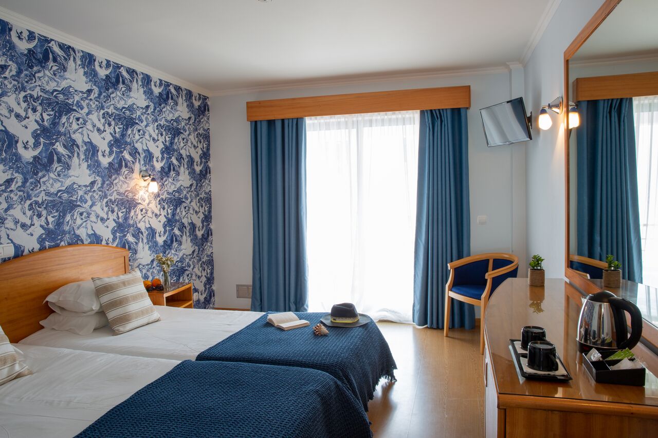 Room, Single, Partial Sea View