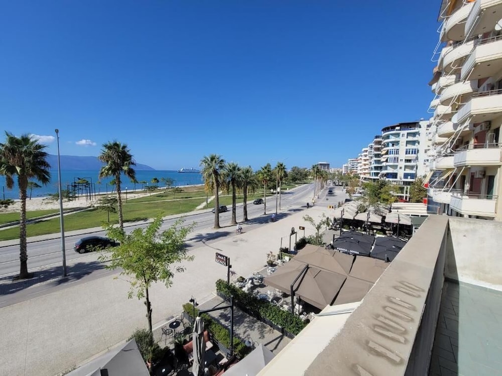 Haris Hotel Vlore 41/50