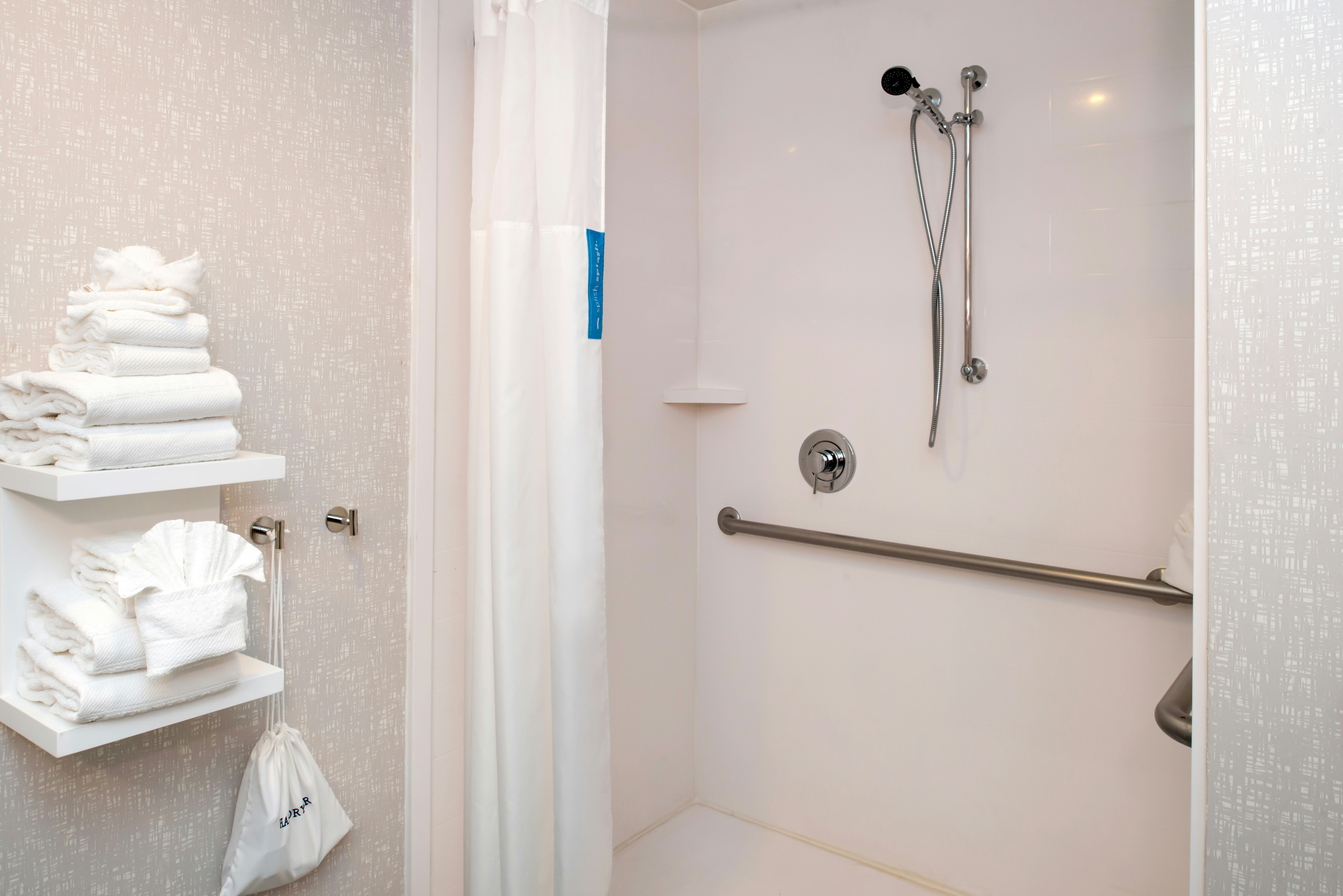 Hampton Inn Greensboro Airport 43/43