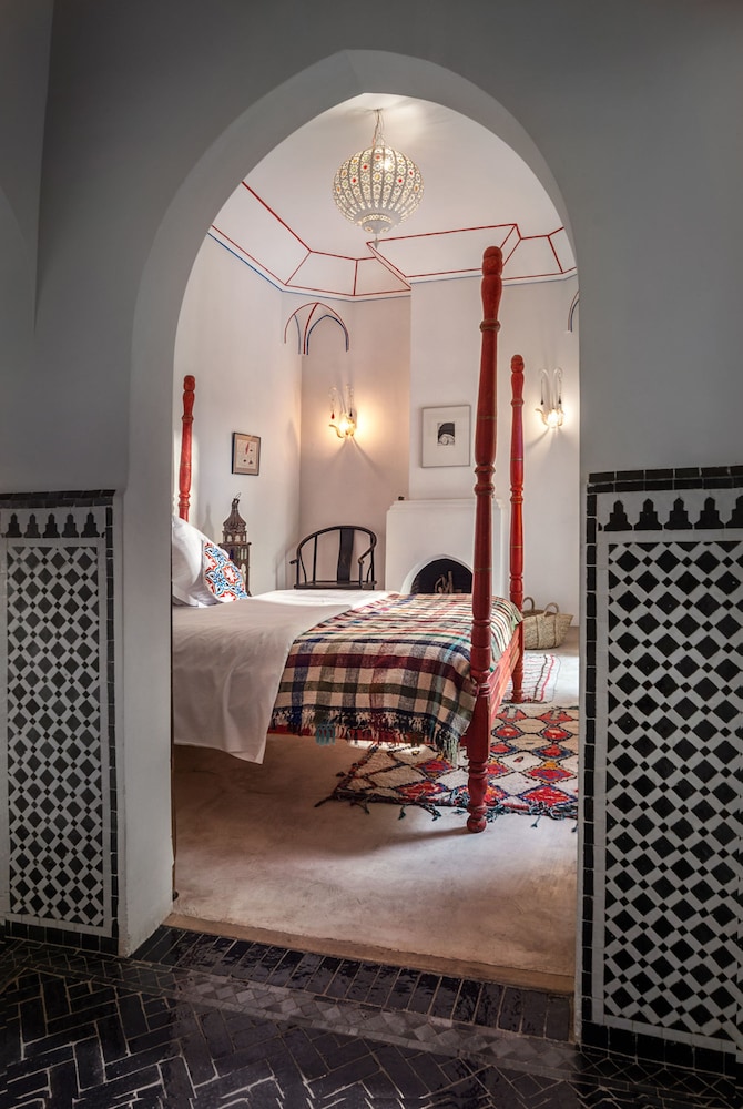 Riad Kbour & Chou 3/50