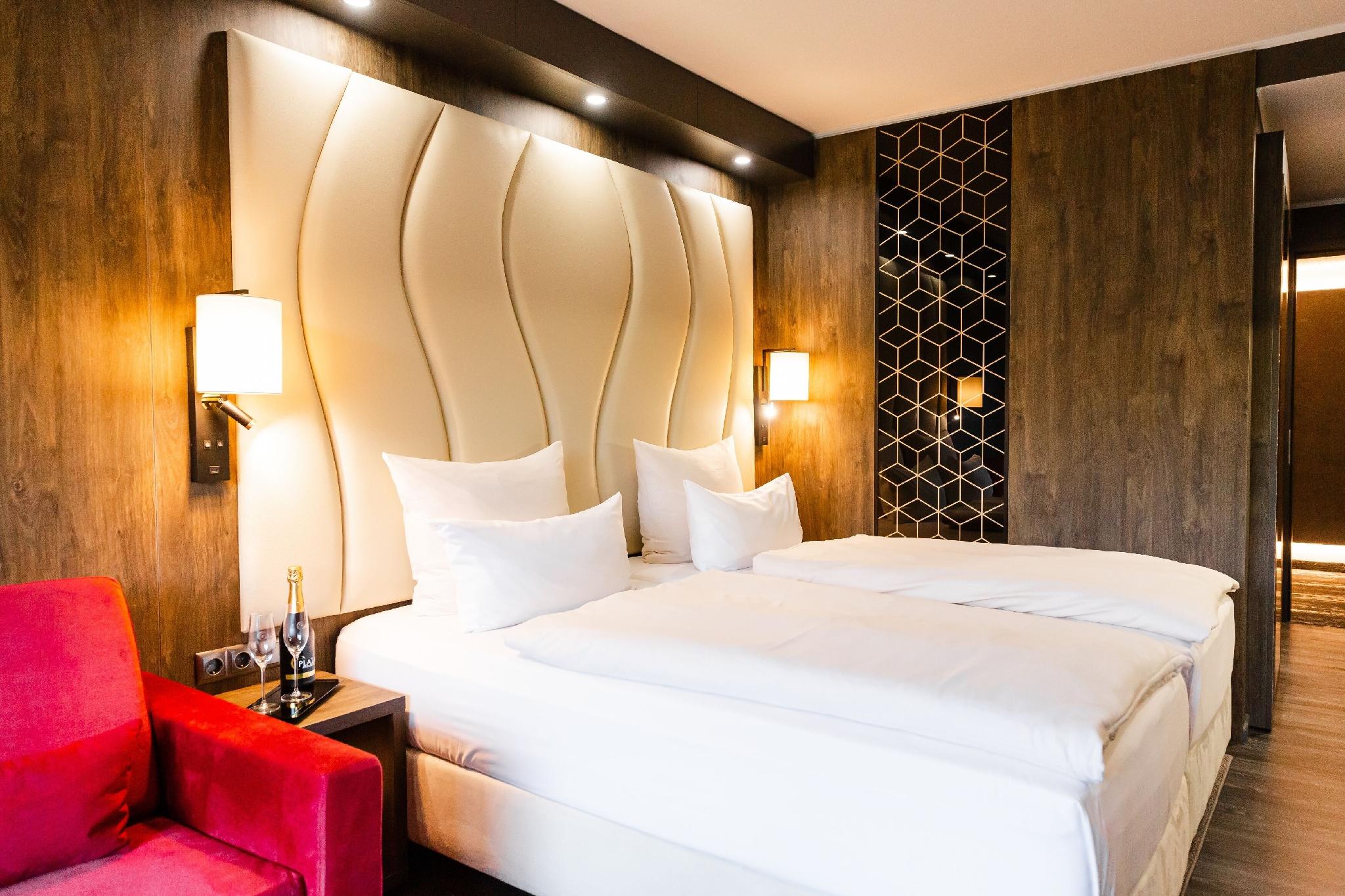 Plus, Comfort, Double and Twin Beds, Sea View