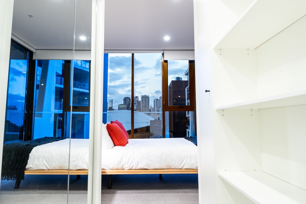 Opera Apartments South Brisbane 18/70