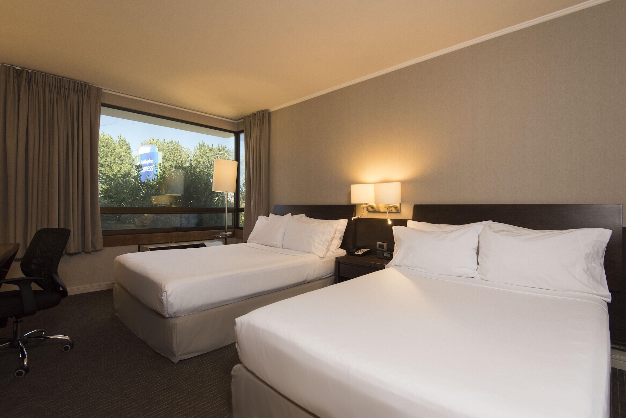 Standard, 2 Queen Beds, Interior View