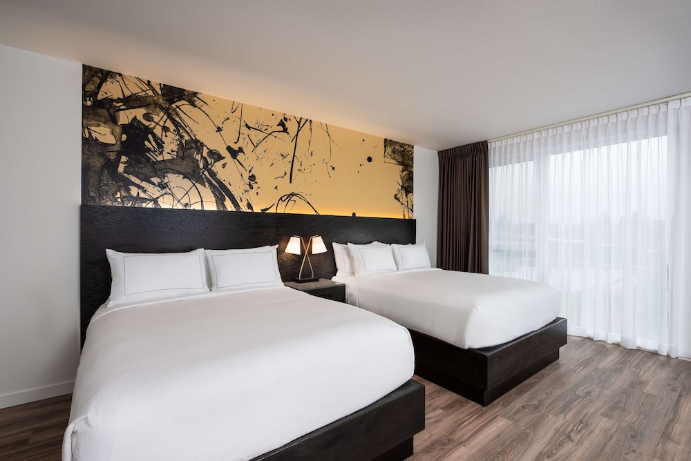 Studio, Suite, 2 Queen Beds, Kitchenette, Accessible