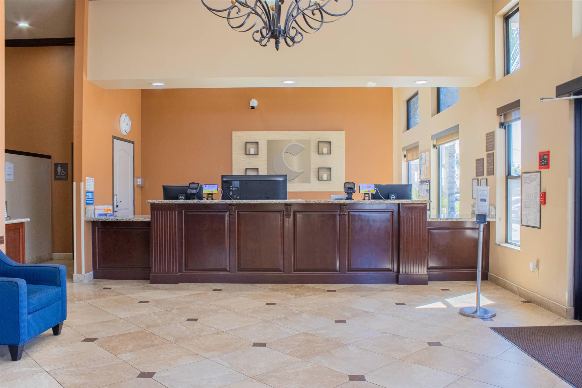 Comfort Inn & Suites San Bernardino 3/16