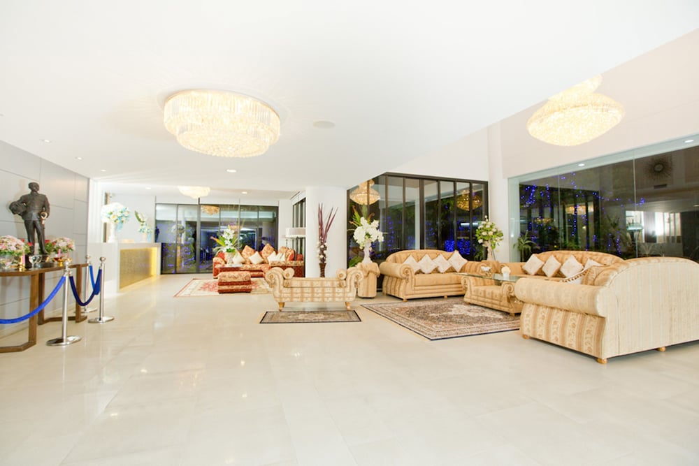 Ny City Resort And Spa 8/62