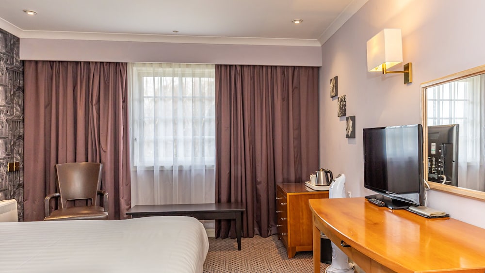 Mercure Tunbridge Wells 25/75