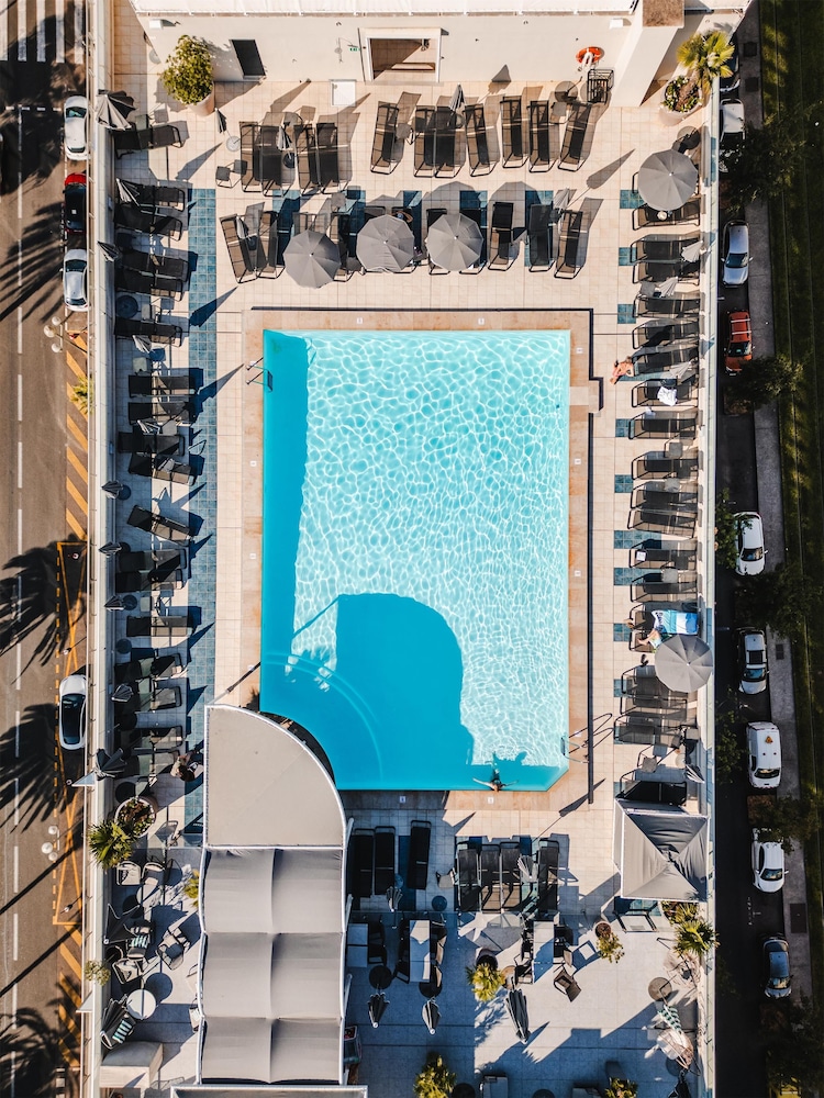 RADISSON BLU NICE 6/75