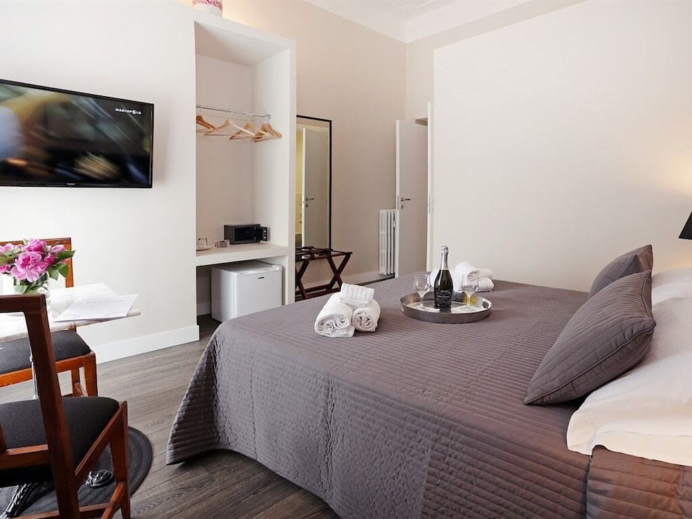 Residenza Cavour 18/65