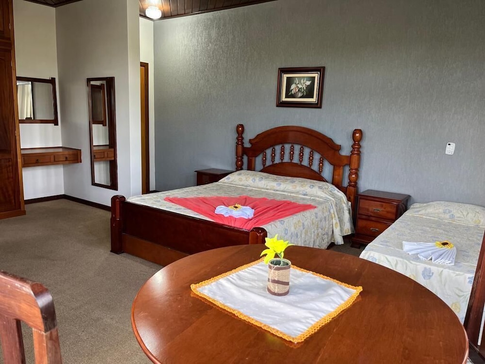 Tower, Suite, Double and Twin Beds، Chateau Palace Hotel 2/9