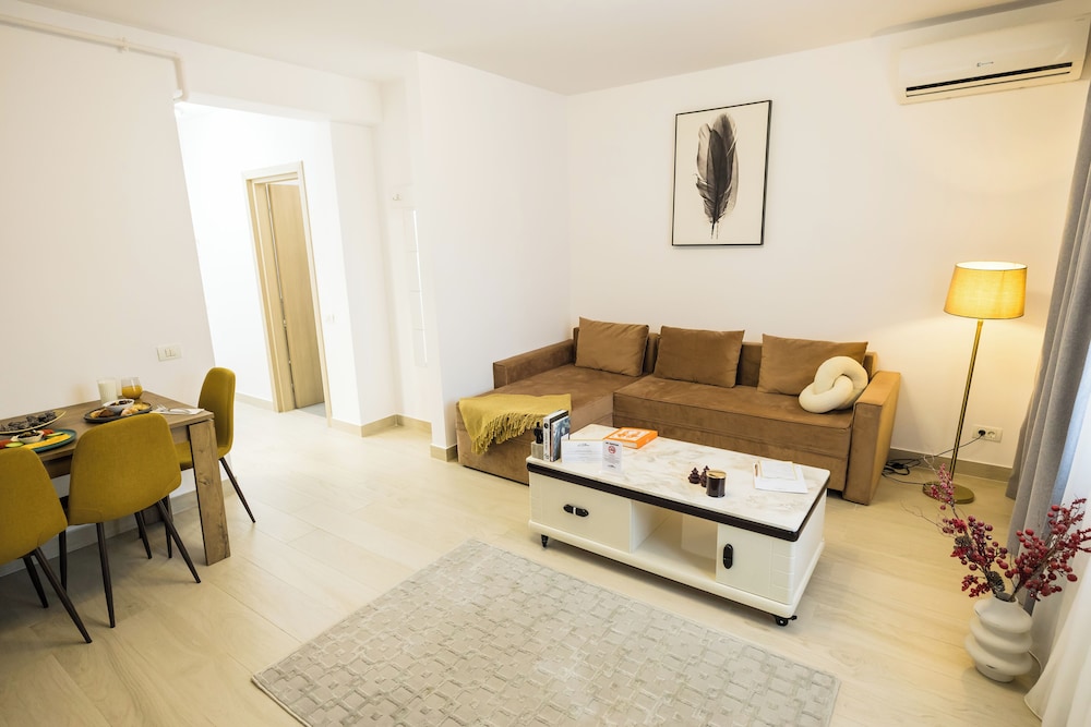 Le Blanc Aparthotel 56/68