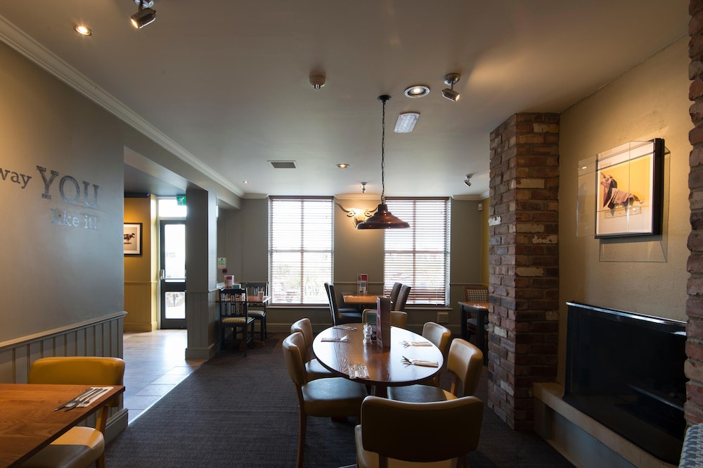 Premier Inn Hull North 34/57