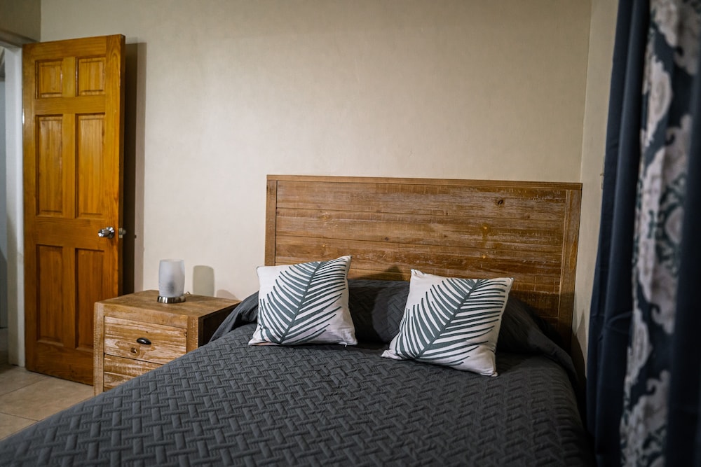 2 BEDROOMS, CLASSIC, TERRACE, GROUND FLOOR