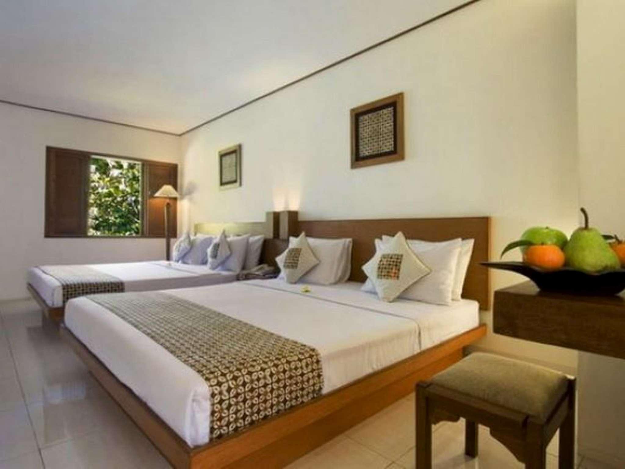 Nyiur Indah Beach Hotel 5/31