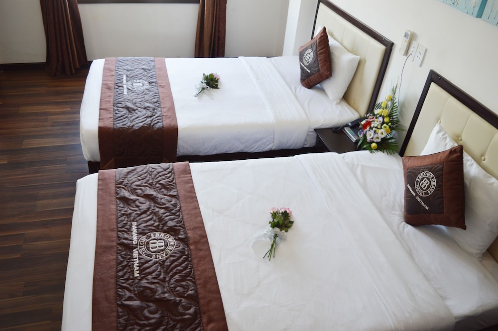 Brown Bean Hotel 18/30