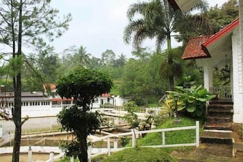 Marbella Twin Waterfall Resort 23/25