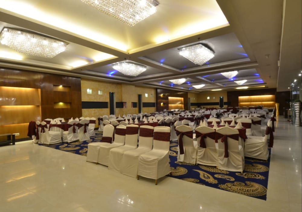 Hk Clarks Inn Amritsar 13/25