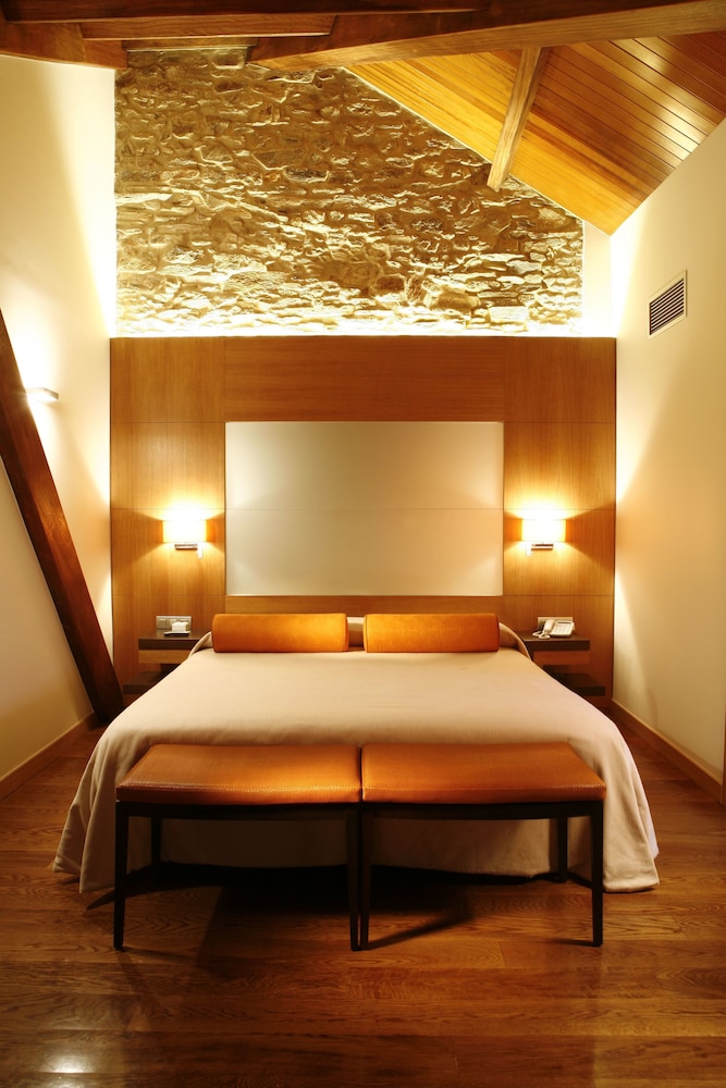 HOTEL ALTAIR 14/40