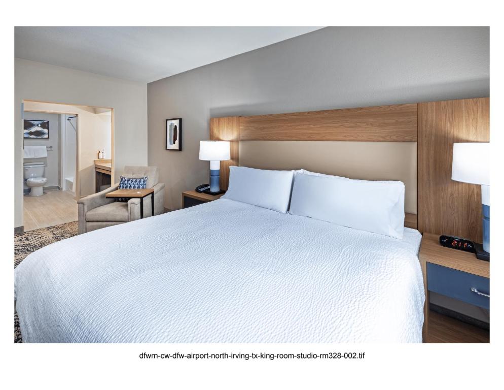 جناح بسرير مزدوج