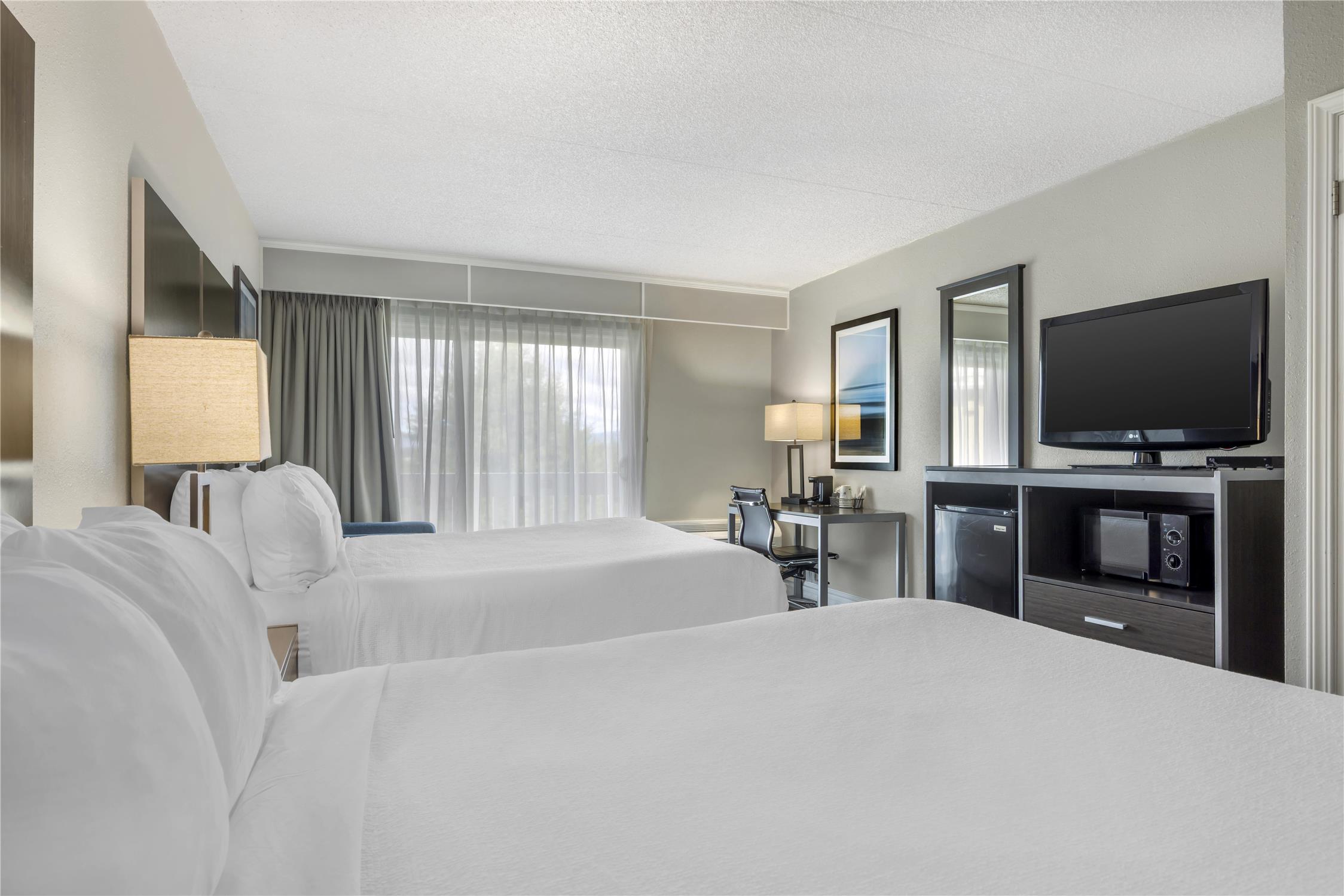 Best Western Pier Point Inn 4/22