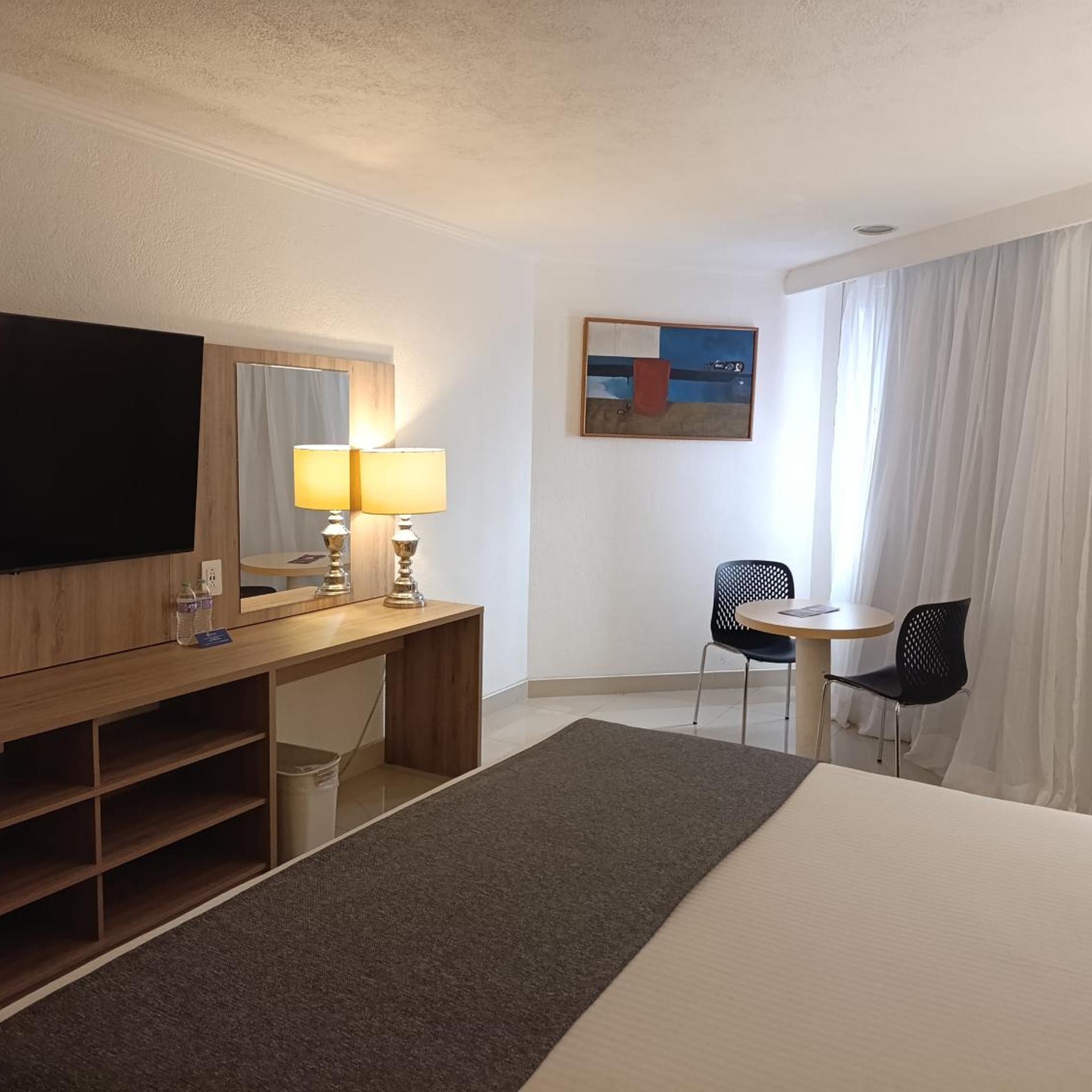 غرفة قياسية بسرير كوين، Hotel Laffayette 4/10